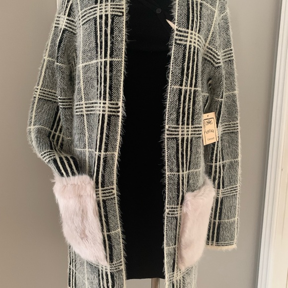 Gorgeous cardigan dress NBW. - Picture 3 of 5